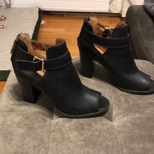 Black peep-toe booties!